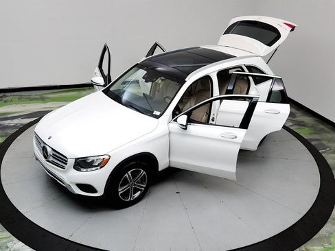 Used 2018 Mercedes-Benz GLC 300 image 38