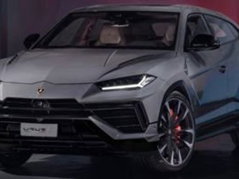 Used 2023 Lamborghini Urus Performante AWD/4WD image 1