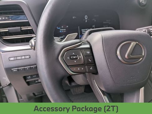 Used 2024 Lexus GX 550 w/ Accessory Package (2T) AWD/4WD image 22