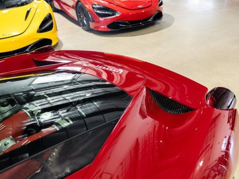 Used 2012 Ferrari 458 Italia Coupe RWD image 17