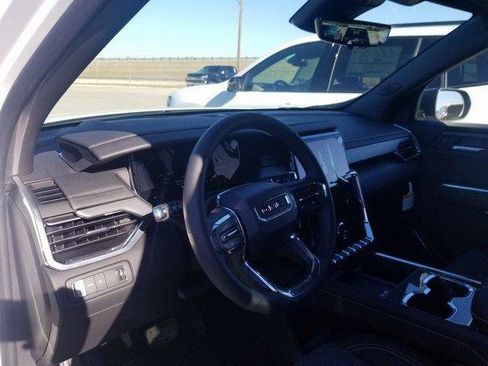 New 2026 GMC Acadia Elevation image 8