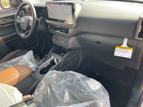 New 2025 Ford Bronco Sport Outer Banks image 15