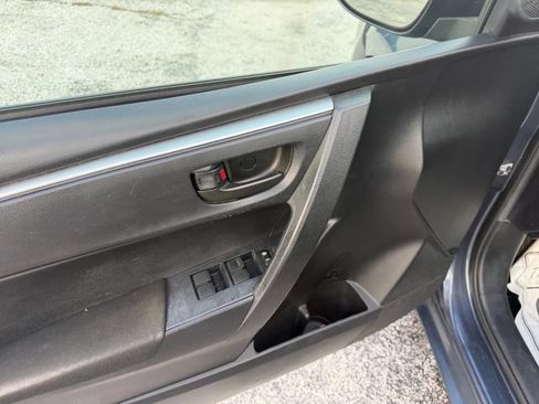 Used 2016 Toyota Corolla L FWD image 10