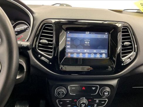 Used 2018 Jeep Compass Altitude w/ Popular Equipment Group image 5