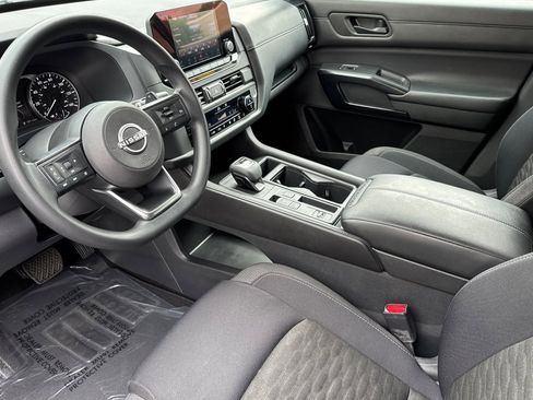 Certified 2023 Nissan Pathfinder S image 10