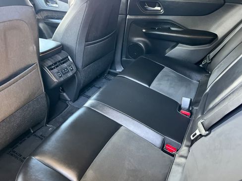 Certified 2024 Nissan Ariya FWD image 5