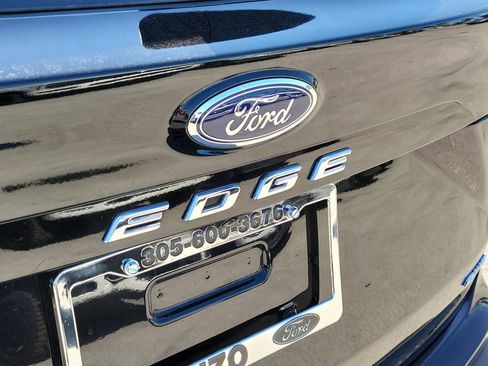 Used 2022 Ford Edge SE image 29