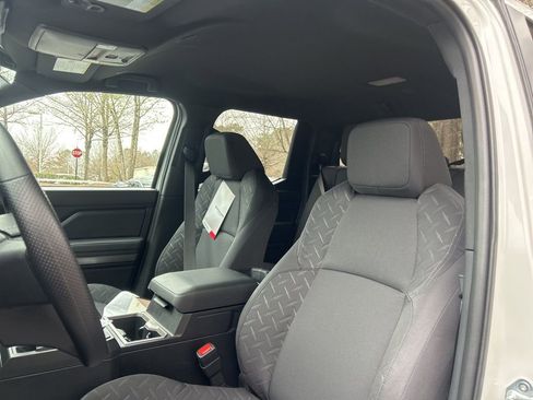 New 2025 Toyota Tacoma SR5 image 3