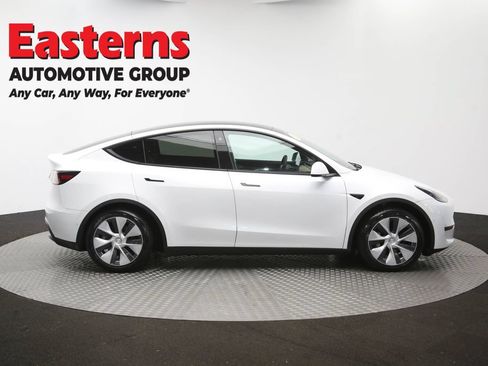 Used 2022 Tesla Model Y Long Range AWD/4WD image 39