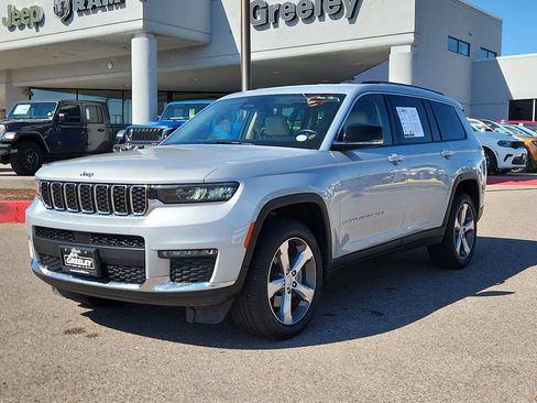 Used 2022 Jeep Grand Cherokee L Limited AWD/4WD image 4