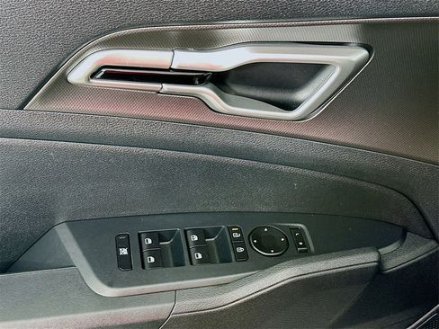 Used 2026 Kia Sportage LX image 21