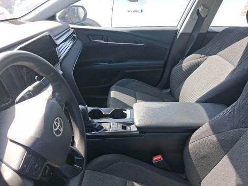 Used 2025 Toyota Camry LE FWD image 16