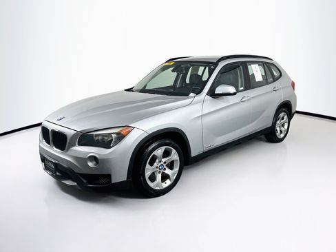 Used 2013 BMW X1 sDrive28i RWD image 3