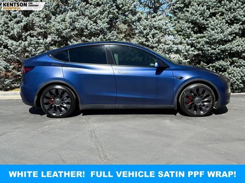 Used 2022 Tesla Model Y Performance image 9