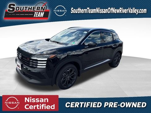 Used 2025 Nissan Kicks SR AWD/4WD image 1