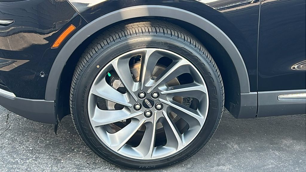 Certified 2022 Lincoln Nautilus Reserve w/ Equipment Group 201A AWD/4WD image 8