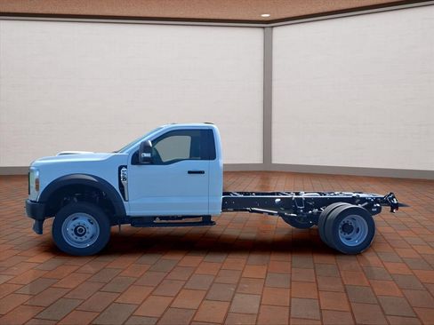 New 2025 Ford F550 4x4 Regular Cab Super Duty w/ Snow Plow Prep Package image 3