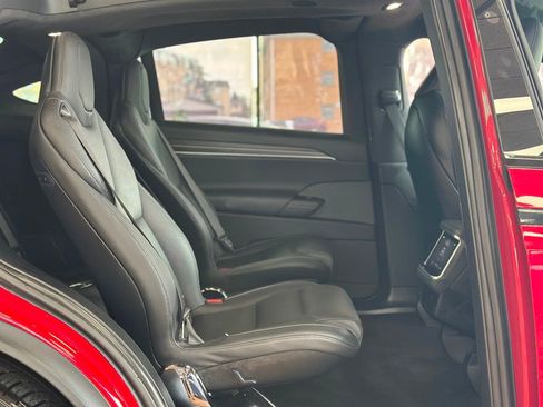 Used 2022 Tesla Model X Plaid image 31