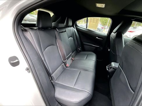 Used 2025 Lexus UX 300h FWD image 19