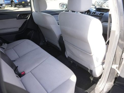 Used 2016 Subaru Forester 2.5i Premium image 15