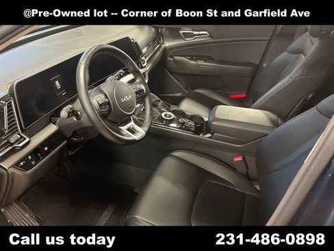 Used 2023 Kia Sportage EX image 10