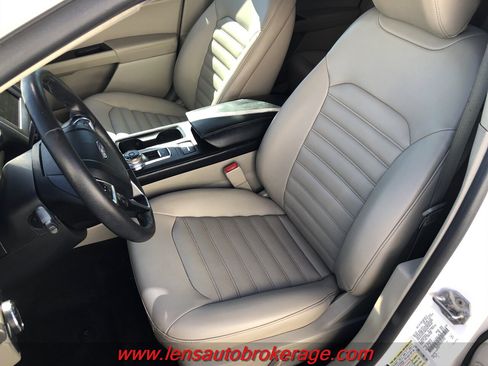 Used 2020 Ford Fusion SEL FWD image 12