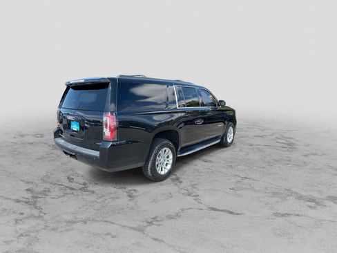 Used 2019 GMC Yukon XL SLT w/ Open Road Package AWD/4WD image 8
