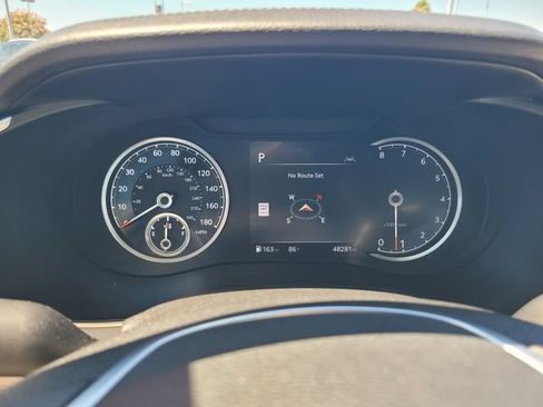 Used 2024 Genesis G70 2.5T AWD/4WD image 29