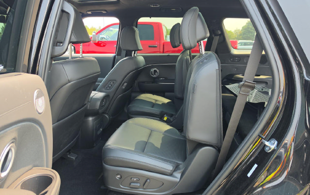 Used 2026 Hyundai Palisade Calligraphy AWD/4WD image 9