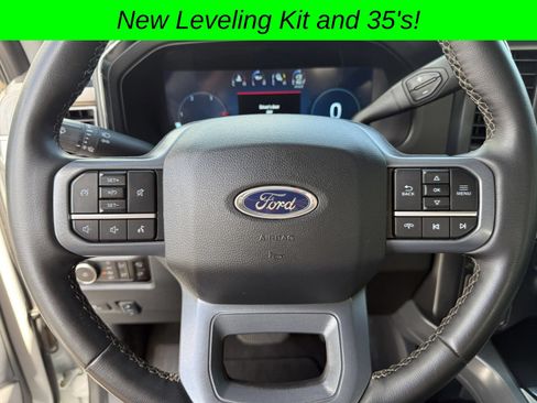 Used 2025 Ford F250 Lariat w/ Black Appearance Package AWD/4WD image 34