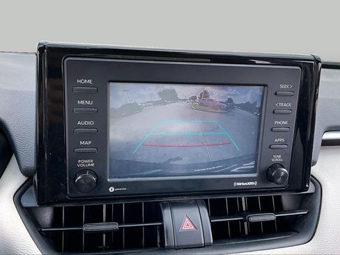 Used 2020 Toyota RAV4 XLE FWD image 25