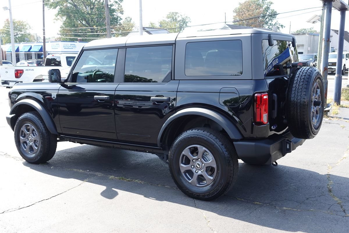 Used 2024 Ford Bronco Big Bend AWD/4WD image 2