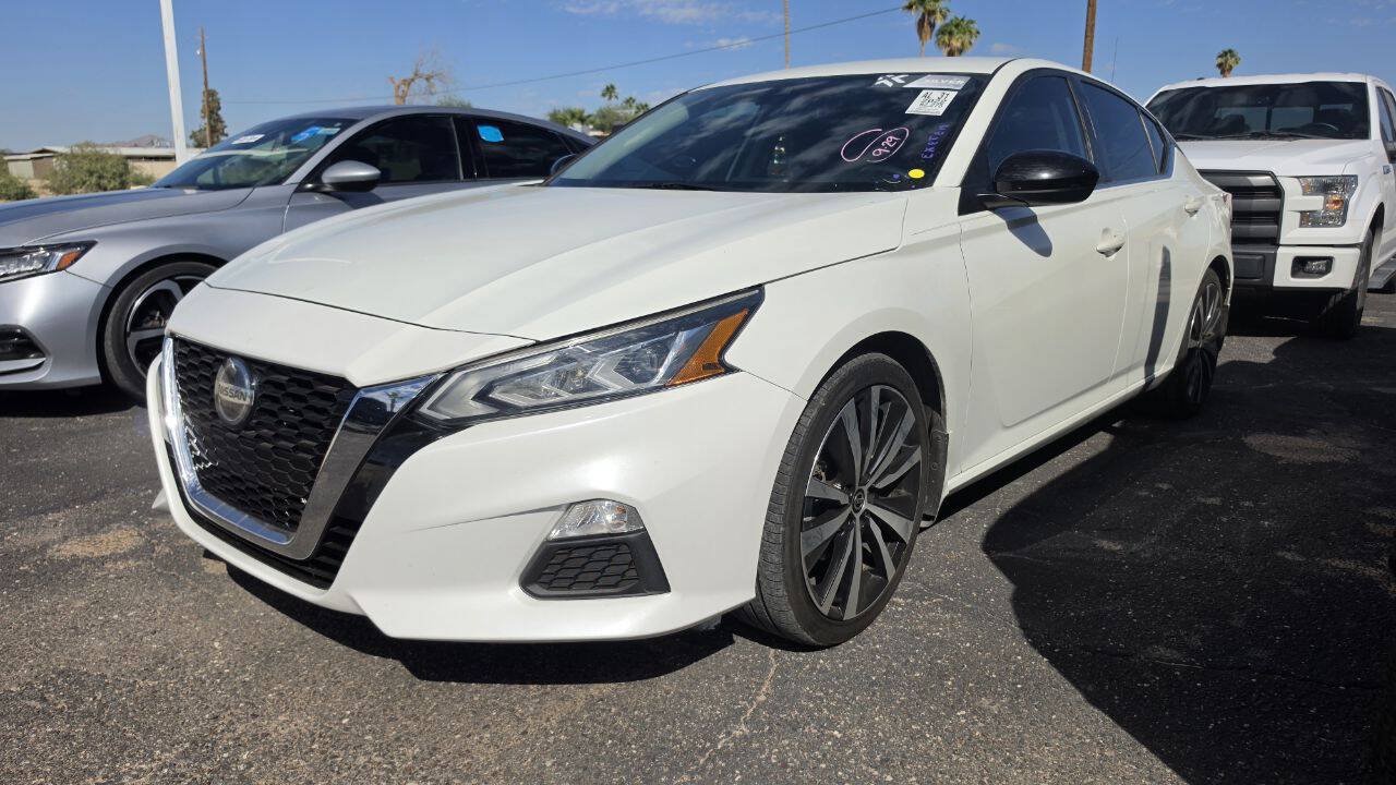 Used 2022 Nissan Altima 2.5 SR FWD image 2