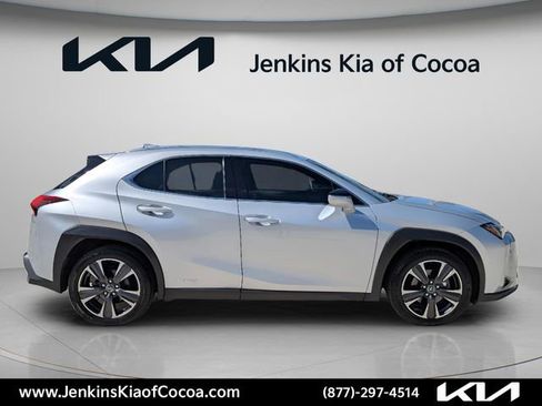 Used 2020 Lexus UX 250h w/ Premium Package AWD/4WD image 3