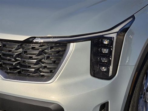 New 2026 Kia Sorento LX FWD image 9