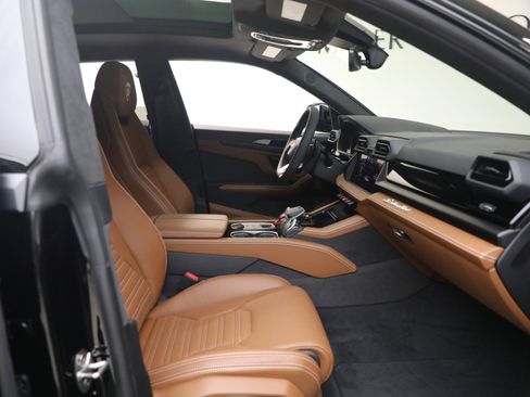 Used 2025 Lamborghini Urus SE AWD/4WD image 19