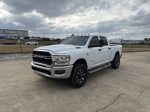 Used 2022 RAM 2500 Tradesman w/ Chrome Appearance Group image 7