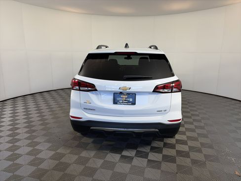 Certified 2024 Chevrolet Equinox LT w/ LPO, Floor Liner Package image 9