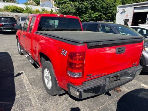 Used 2011 GMC Sierra 1500 SLE w/ Power Tech Package AWD/4WD image 5