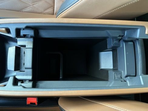 Used 2024 Nissan Rogue Platinum w/ Platinum Premium Package image 36