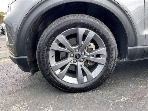 Certified 2022 Ford Explorer XLT w/ Equipment Group 202A AWD/4WD image 8