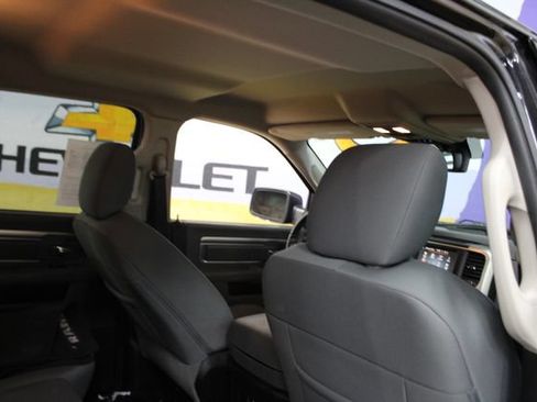 Used 2016 RAM 1500 Classic SLT w/ SLT Plus D←cor Group AWD/4WD image 10