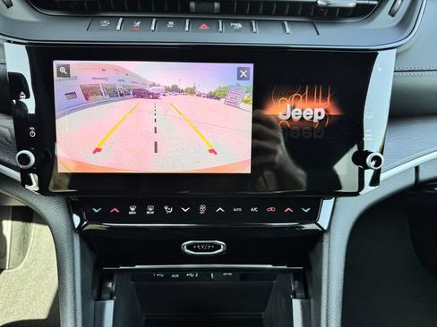 New 2026 Jeep Grand Cherokee Limited AWD/4WD image 22