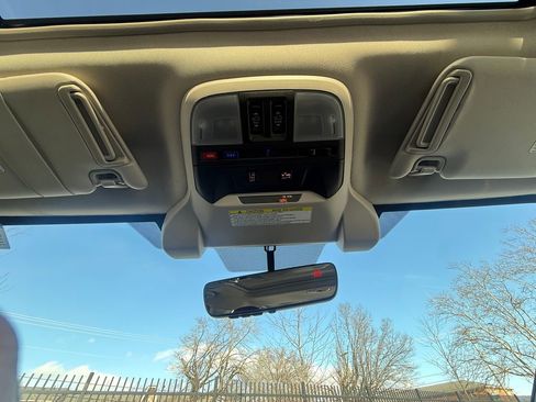 Used 2021 Subaru Impreza 2.0i Limited w/ Popular Package #2 image 32