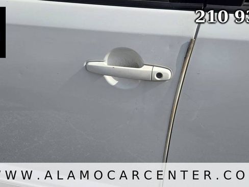 Used 2014 Scion xB FWD image 10