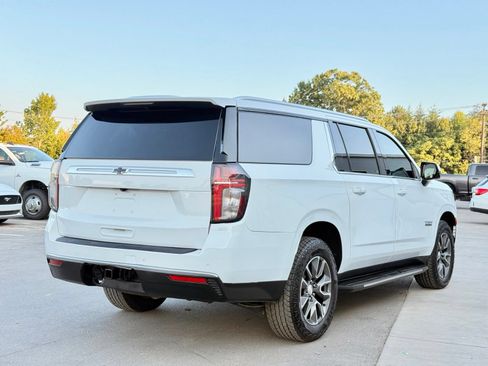Used 2021 Chevrolet Suburban LT w/ LT Signature Package RWD image 10