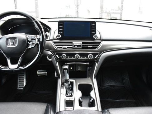 Used 2018 Honda Accord Sport image 25