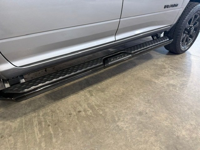 Certified 2024 RAM 2500 Big Horn w/ Night Edition AWD/4WD image 7