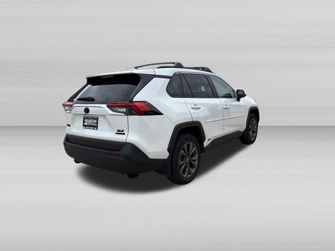 Used 2023 Toyota RAV4 XLE Premium AWD/4WD image 6