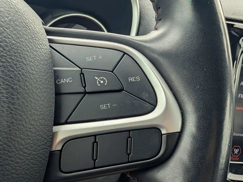 Used 2019 Jeep Compass Limited FWD image 17